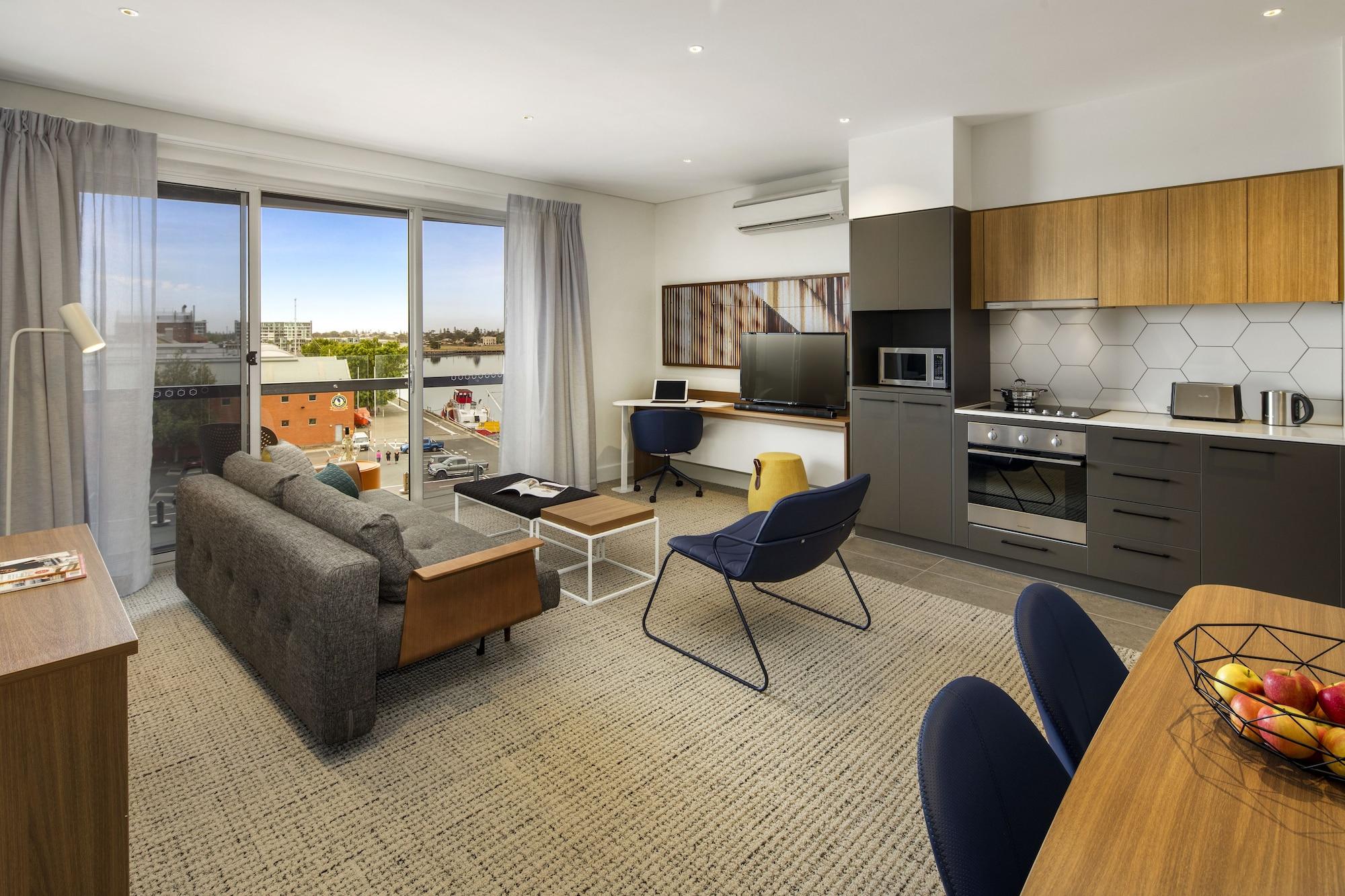 Quest Port Adelaide Aparthotel Exterior foto