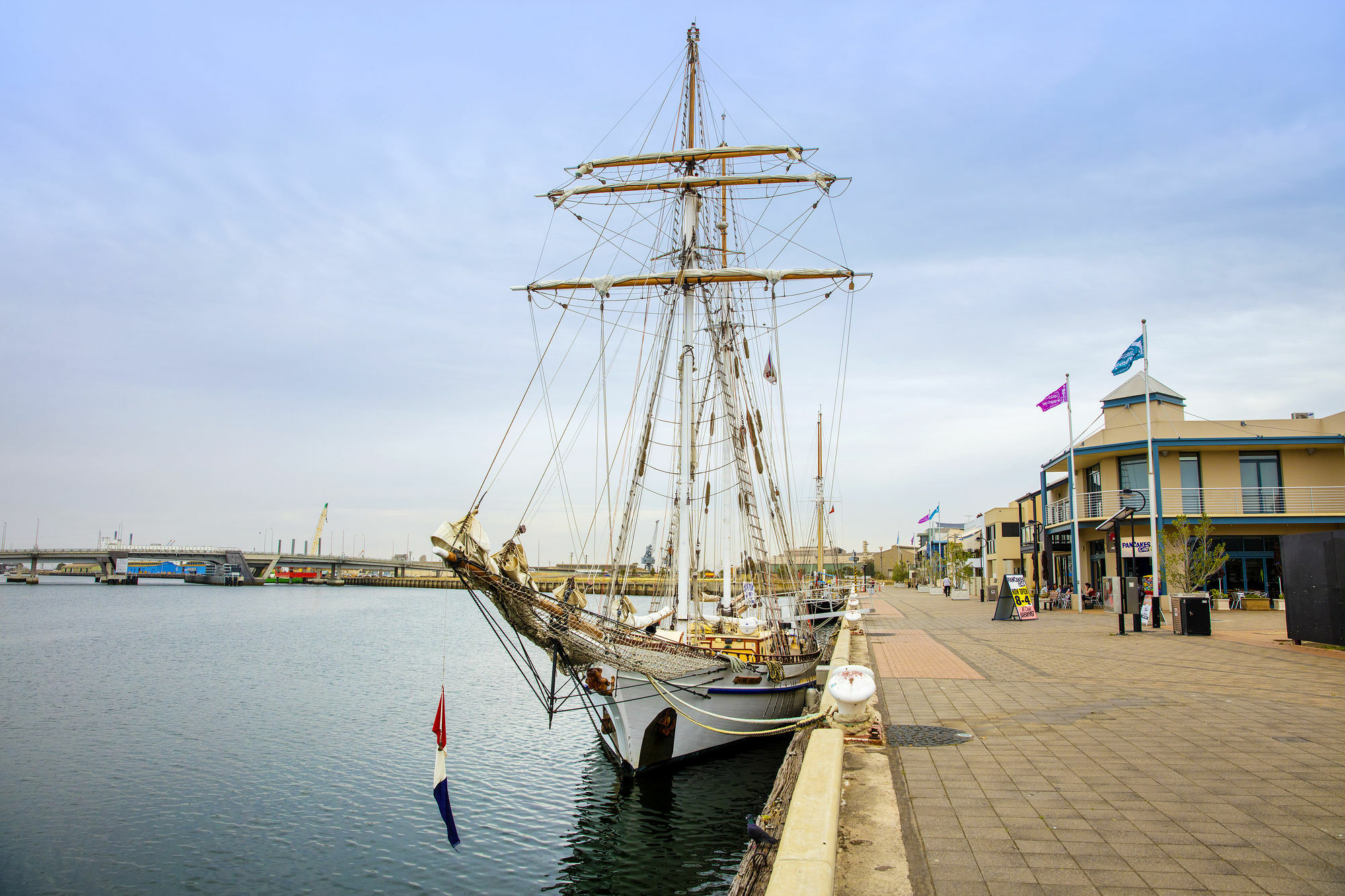 Quest Port Adelaide Aparthotel Exterior foto